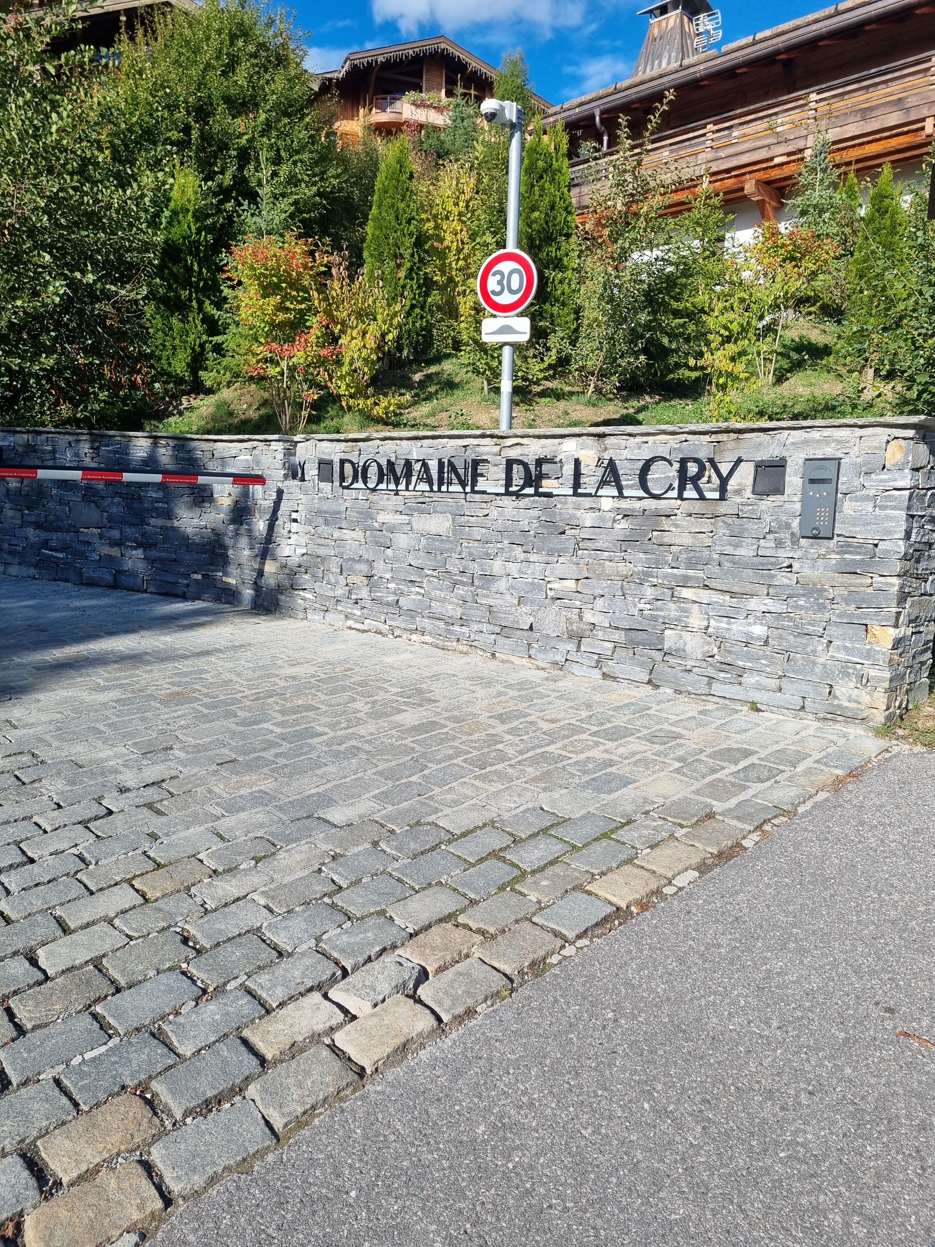 Photo n° 1 de l'avis de jm. fait le 30/09/2023 à 21:49