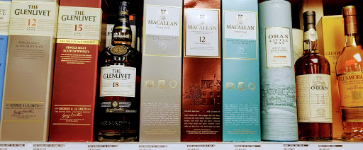 Liquor Store «Fairfield Wine & Liquor», reviews and photos, 296 Fairfield Ave, Waterbury, CT 06708, USA