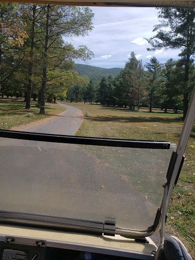 Golf Course «Wolf Creek Golf & Country Club», reviews and photos, 6828 Grapefield Rd, Bastian, VA 24314, USA