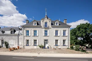 Casa Mila & SPA - Chambres d'Hôtes raffinées vue Loire et SPA bien-être image
