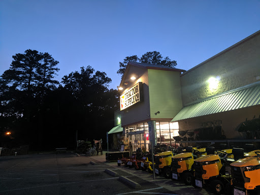 Home Improvement Store «Tractor Supply Co.», reviews and photos, 3000 Pruden Blvd, Suffolk, VA 23434, USA