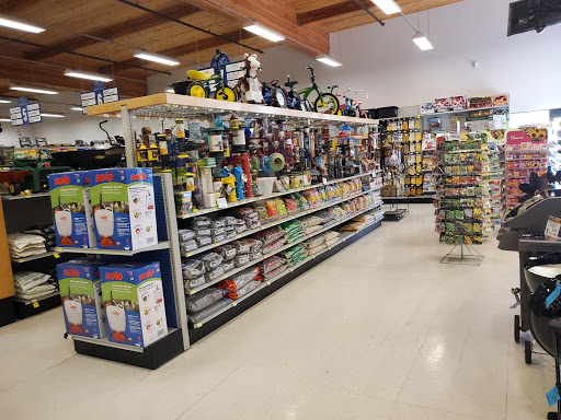 Animal Feed Store «Wilco Farm Store», reviews and photos, 2300 E Hancock St, Newberg, OR 97132, USA