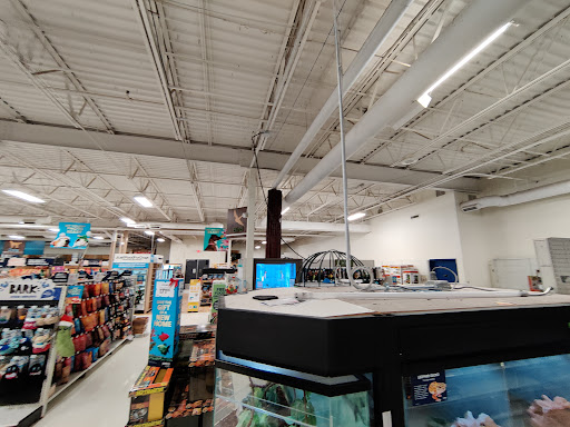 Pet Supply Store «Petco Animal Supplies», reviews and photos, 7590 150th St W, Apple Valley, MN 55124, USA