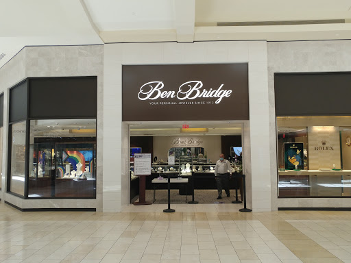 Jewelry Store «Ben Bridge Jeweler», reviews and photos, 450 W Hillcrest Dr, Thousand Oaks, CA 91360, USA