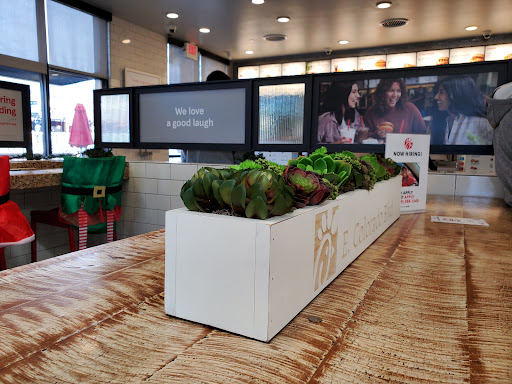 Fast Food Restaurant «Chick-fil-A», reviews and photos, 1700 E Colorado Blvd, Pasadena, CA 91106, USA