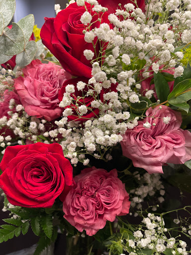 Florist «Razzle Dazzle Flowers & Gifts», reviews and photos, 7528 E Main St, Mesa, AZ 85207, USA