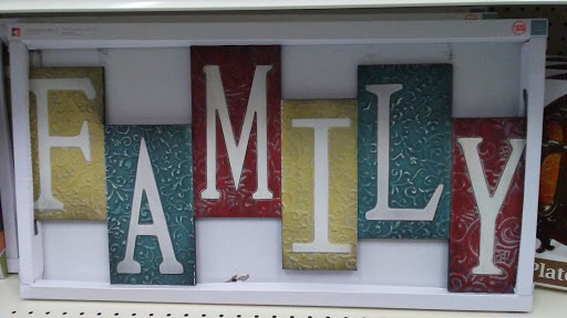 Dollar Store «FAMILY DOLLAR», reviews and photos, 6611 Marlboro Pike, District Heights, MD 20747, USA