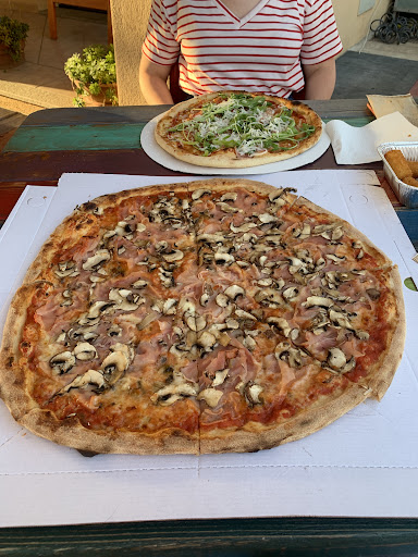 Pizzeria Strada 125 in Murta Maria, Provincia di Sassari