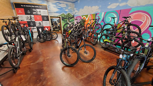 Bicycle Store «Landis Cyclery», reviews and photos, 712 W Indian School Rd, Phoenix, AZ 85013, USA