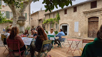 Atmosphère du Restaurant La Fête à Vaison-la-Romaine - n°4