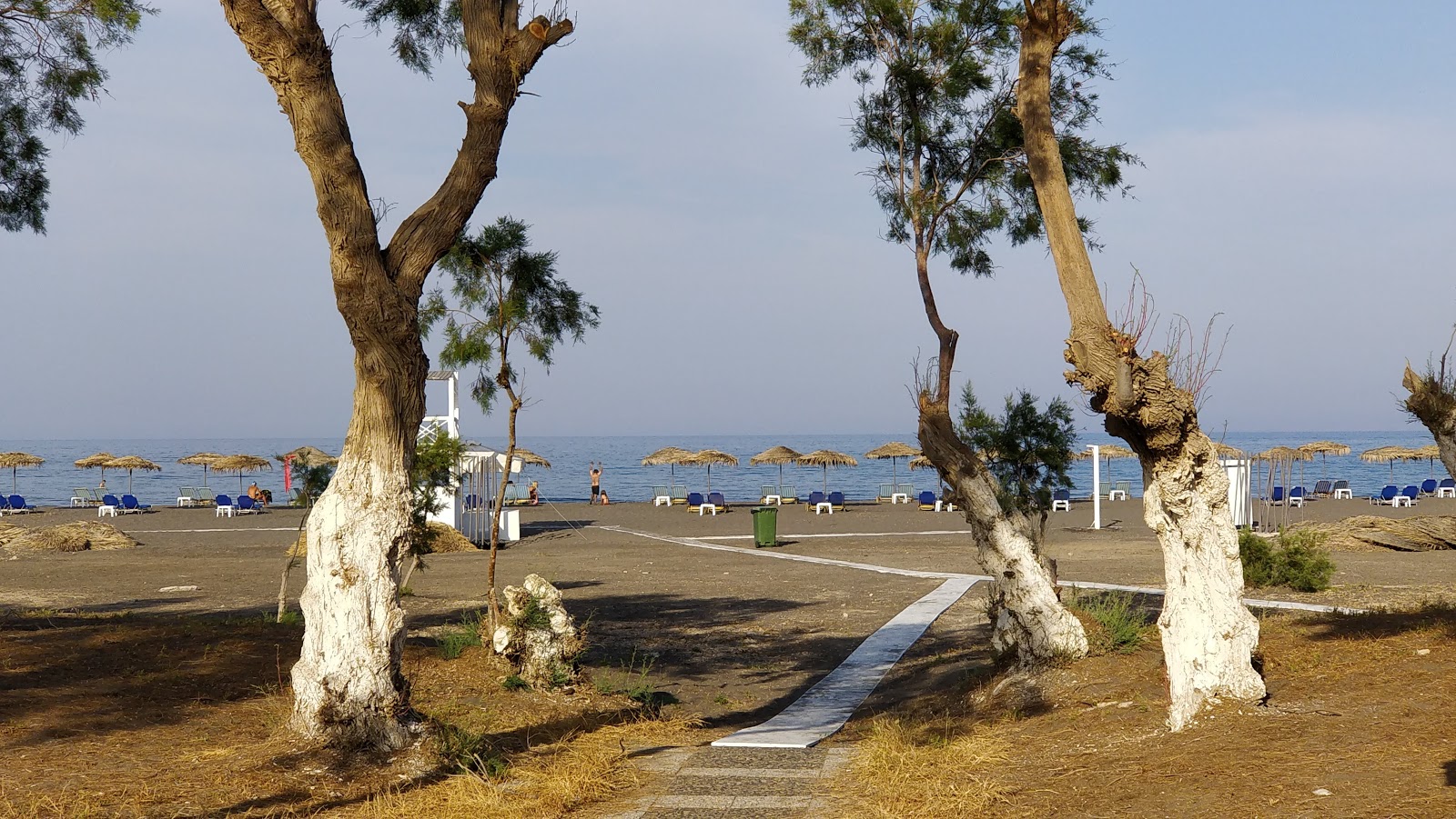 Foto van Paralia Monolithos met ruim strand