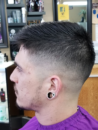 Barber Shop «J J Barber Shop», reviews and photos, 5905 W Bell Rd # 3, Glendale, AZ 85308, USA