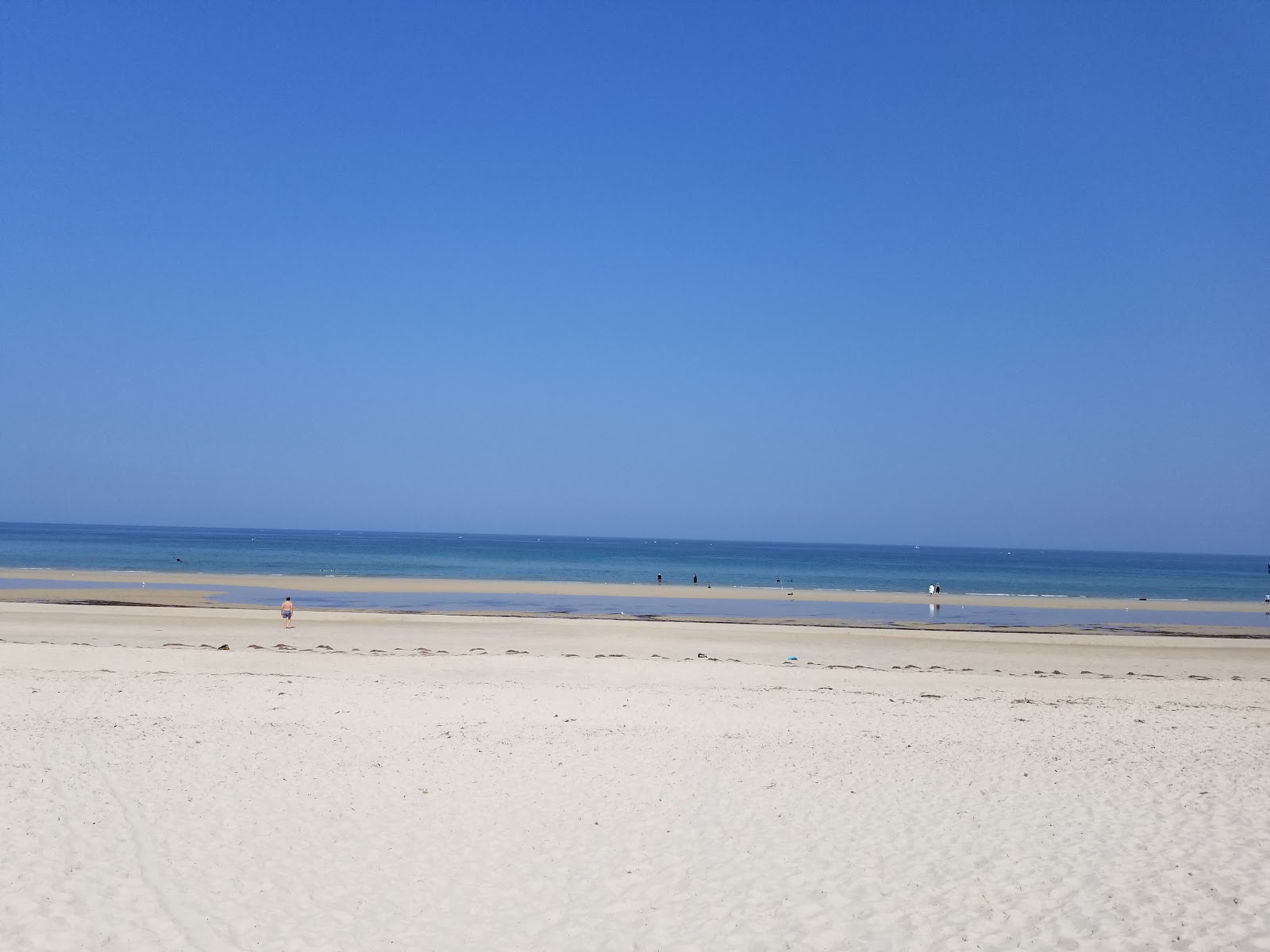 Grange Beach的照片 带有碧绿色纯水表面