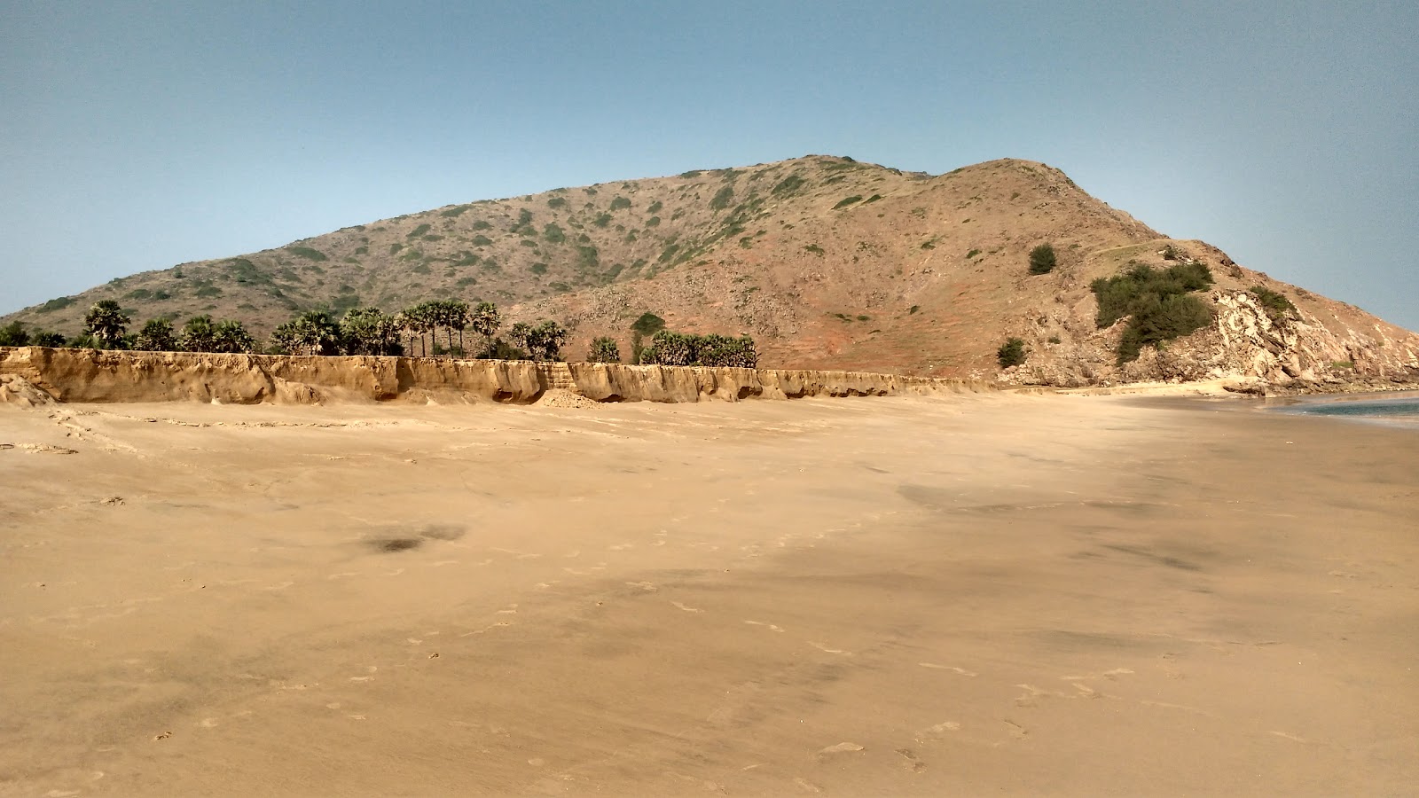Foto van Rambilli Beach en de nederzetting