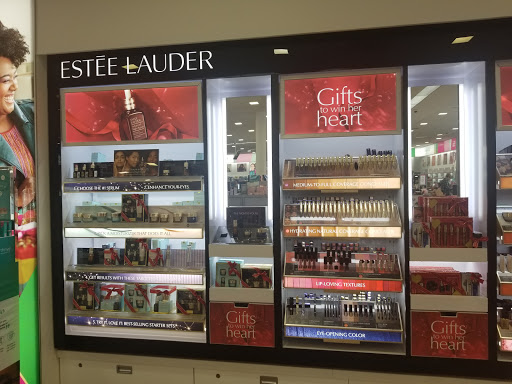 Hair Salon «Ulta Beauty», reviews and photos, 401 Kenilworth Dr #520, Petaluma, CA 94952, USA