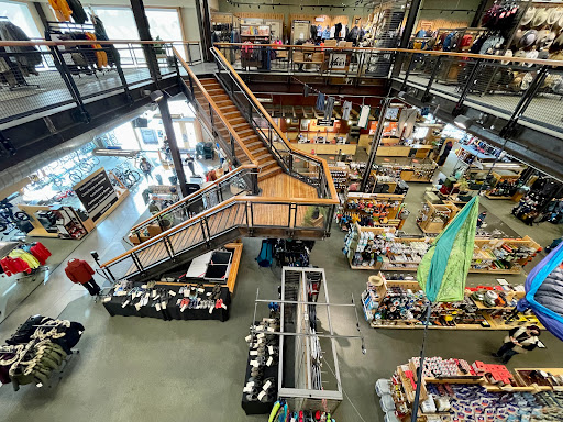 Camping Store «REI», reviews and photos, 7810 N Blackstone Ave, Fresno, CA 93720, USA