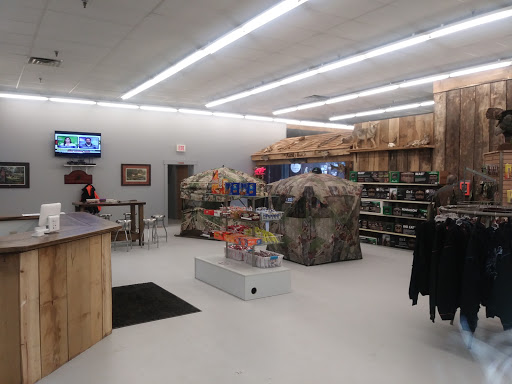 Sporting Goods Store «Cutting Edge Sporting Goods-In», reviews and photos, 206 W Main St, Greensburg, IN 47240, USA