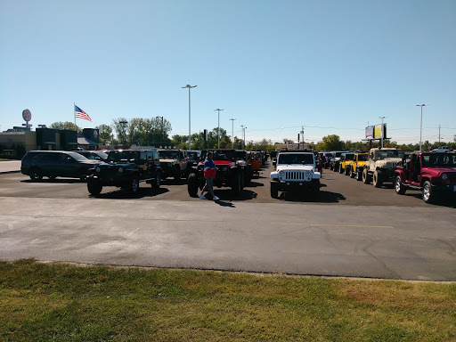 Used Car Dealer «Bob Poynter Chrysler Dodge Jeep Ram of Seymour», reviews and photos, 1873 E Tipton St, Seymour, IN 47274, USA