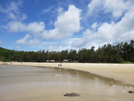 Quan Lan beach