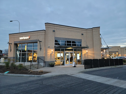 Cell Phone Store «Verizon», reviews and photos, 2780 NW 188th Ave, Hillsboro, OR 97124, USA
