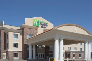 Holiday Inn Express & Suites Minot, an IHG Hotel image