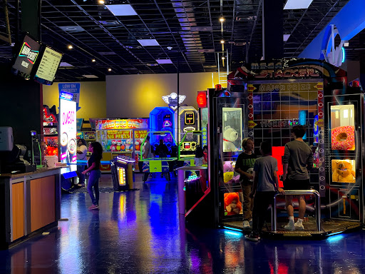 Restaurant «Main Event Entertainment», reviews and photos, 9375 Dallas Pkwy, Frisco, TX 75033, USA