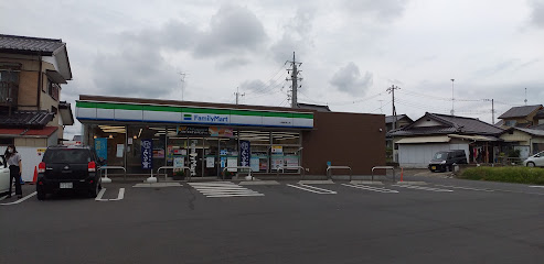 ファミリーマート 石岡駅東口店