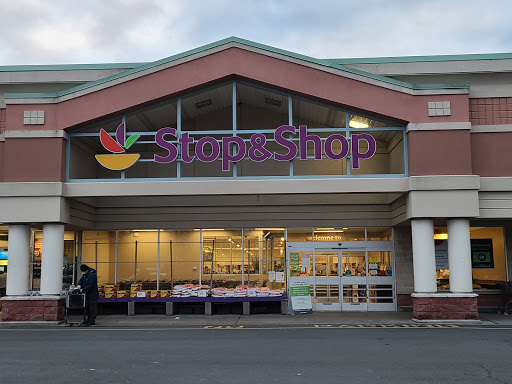 Grocery Store «Stop & Shop», reviews and photos, 400 Demarest Ave, Closter, NJ 07624, USA