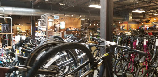 Camping Store «REI», reviews and photos, 1590 Leucadia Blvd, Encinitas, CA 92024, USA