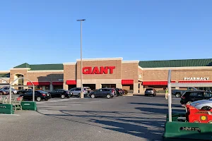 GIANT Food Stores image