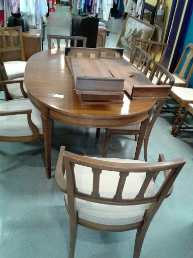 Non-Profit Organization «Youth Alternatives Thrift Shop», reviews and photos, 3103 West Ave, San Antonio, TX 78213, USA