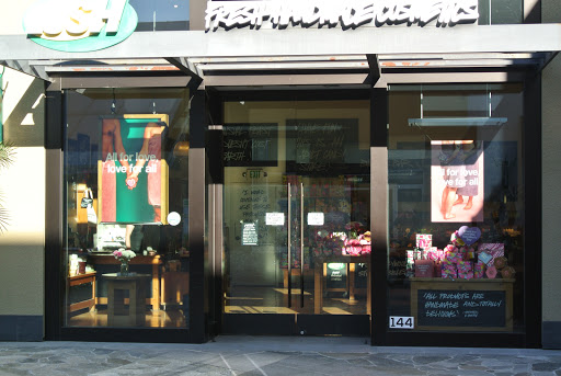 Cosmetics Store «LUSH Fresh Handmade Cosmetics», reviews and photos, 321 W Katella Ave, Anaheim, CA 92802, USA