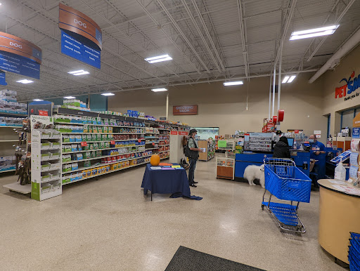 Pet Supply Store «PetSmart», reviews and photos, 13866 Metrotech Dr, Chantilly, VA 20151, USA