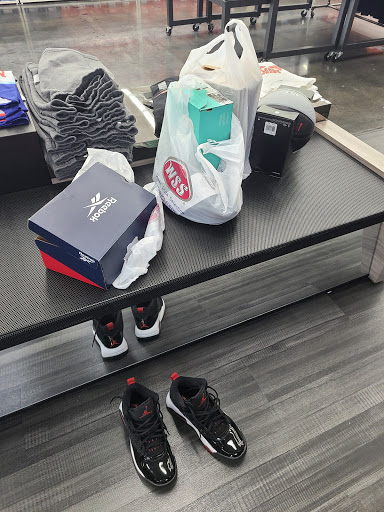 Shoe Store «WSS», reviews and photos, 7900 Sepulveda Blvd, Van Nuys, CA 91405, USA