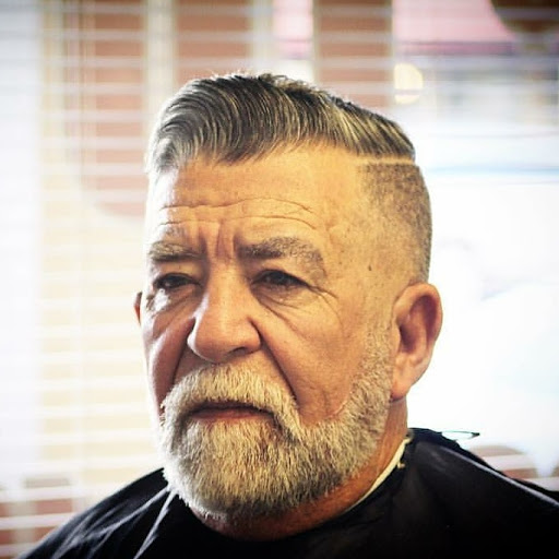 Barber Shop «Boomz Barber Shop», reviews and photos, 4020 S Cleveland Ave, Fort Myers, FL 33901, USA