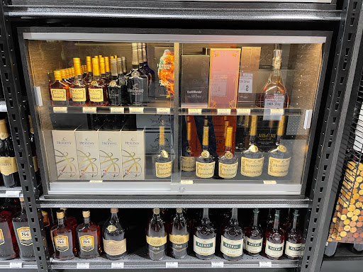 Wine Store «Luekens Liquors», reviews and photos, 944 Patricia Ave, Dunedin, FL 34698, USA