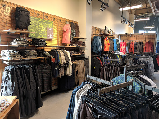 Camping Store «REI», reviews and photos, 4291 The Cir At N Hills St, Raleigh, NC 27609, USA