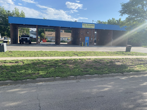 Richard's Car Wash en Greeley