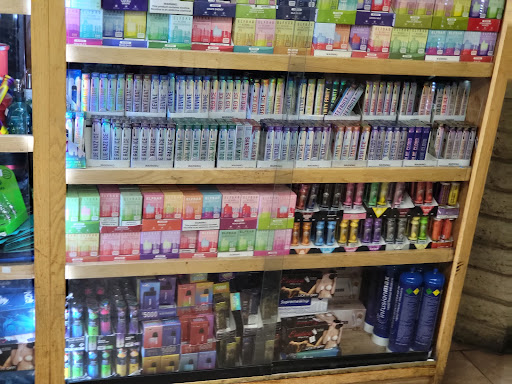 Liquor Store «Tower Liquor», reviews and photos, 3424 E Thomas Rd, Phoenix, AZ 85018, USA