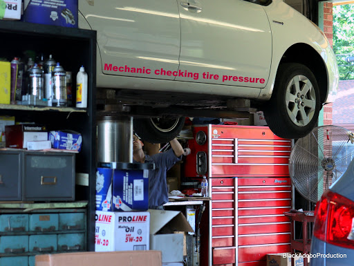 Auto Repair Shop «Dempster Auto Service», reviews and photos, 6147 Dempster St, Morton Grove, IL 60053, USA