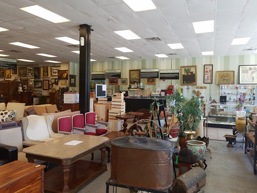 Consignment Shop «Patina Interiors», reviews and photos, 4001 Hwy 190 Service Rd, Covington, LA 70433, USA