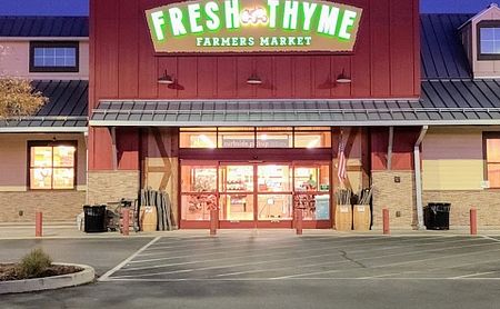 Grocery Store «Fresh Thyme Farmers Market - Ypsilanti Township MI», reviews and photos, 2985 Washtenaw Ave, Ypsilanti, MI 48197, USA