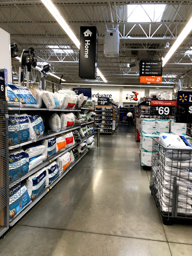 Department Store «Walmart Supercenter», reviews and photos, 3400 Steelyard Dr, Cleveland, OH 44109, USA