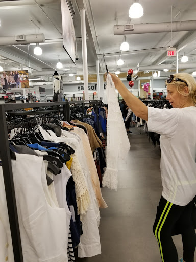 Department Store «Saks OFF 5TH», reviews and photos, 29 Tarrytown Rd, White Plains, NY 10607, USA