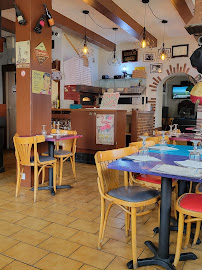 Atmosphère du Pizzeria restaurant Mirabella à Saint-Denis - n°8