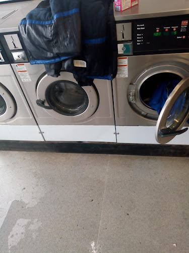 Reviews of Sparkle Clean Wash Laundrette in Bedford - Laundry service