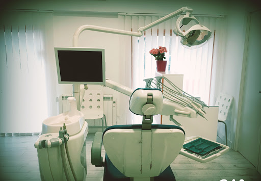 CLÍNICA DENTAL CEYSD en Íscar, Valladolid