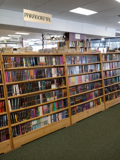 Used Book Store «Book-A-Holic Inc», reviews and photos, 924 S Oliver St, Wichita, KS 67218, USA