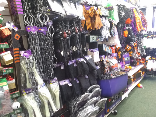 Dollar Store «Dollar Tree», reviews and photos, 4160 Lincoln Blvd, Marina Del Rey, CA 90292, USA