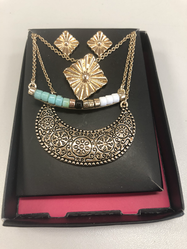 Thrift Store «De Novo Clothing Exchange», reviews and photos, 586 Main St, Stroudsburg, PA 18360, USA